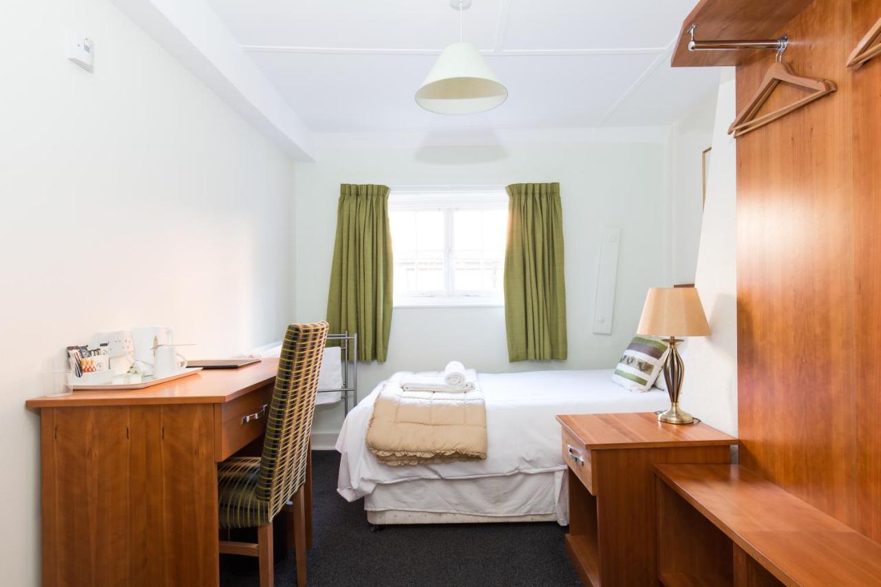 Foxlease Bed & Breakfast ลินด์เฮิร์สต์ ภายนอก รูปภาพ